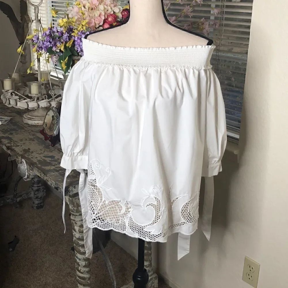 Chelsea 28 White Off Shoulder Top - Picture 3 of 9